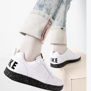 Nike white Borough low SE leather sneakers men’s size 9.5